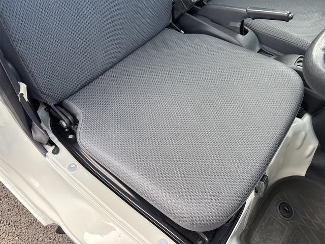 ハイゼットトラック スタンダード 4WD 軽トラック 三方開 AT キーレスエントリー エアコン パワーウィンドウ 運転席エアバッグ CD USB(49枚目)