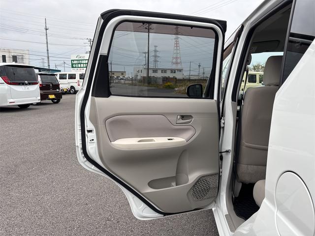 ムーヴ Ｌ　キーレスエントリー　アイドリングストップ　電動格納ミラー　ベンチシート　ＣＶＴ　盗難防止システム　ＡＢＳ　ＥＳＣ　ＣＤ　ミュージックプレイヤー接続可　衝突安全ボディ　エアコン　パワーステアリング（60枚目）