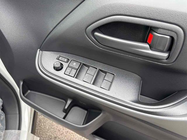 ノア Ｘ　バックカメラ　ナビ　ＴＶ　クリアランスソナー　オートクルーズコントロール　レーンアシスト　衝突被害軽減システム　両側スライド・片側電動　オートマチックハイビーム　オートライト　ＬＥＤヘッドランプ（47枚目）