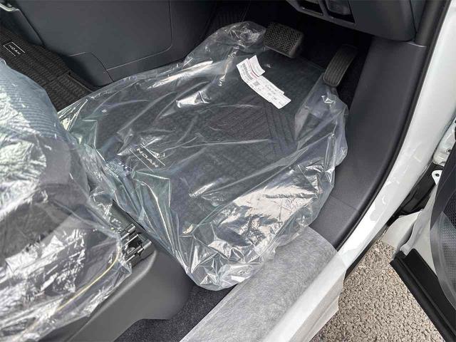 ノア Ｘ　バックカメラ　ナビ　ＴＶ　クリアランスソナー　オートクルーズコントロール　レーンアシスト　衝突被害軽減システム　両側スライド・片側電動　オートマチックハイビーム　オートライト　ＬＥＤヘッドランプ（49枚目）