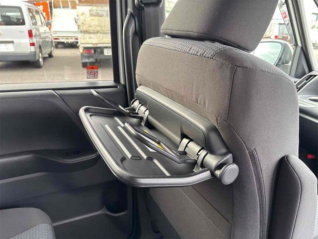 ノア Ｘ　バックカメラ　ナビ　ＴＶ　クリアランスソナー　オートクルーズコントロール　レーンアシスト　衝突被害軽減システム　両側スライド・片側電動　オートマチックハイビーム　オートライト　ＬＥＤヘッドランプ（57枚目）