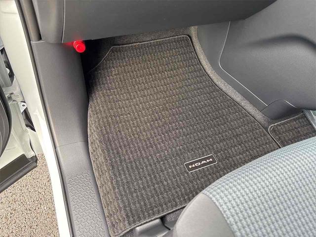 ノア Ｘ　バックカメラ　ナビ　ＴＶ　クリアランスソナー　オートクルーズコントロール　レーンアシスト　衝突被害軽減システム　両側スライド・片側電動　オートマチックハイビーム　オートライト　ＬＥＤヘッドランプ（68枚目）