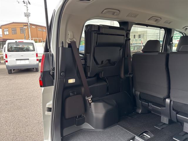 ノア Ｘ　バックカメラ　ナビ　ＴＶ　クリアランスソナー　オートクルーズコントロール　レーンアシスト　衝突被害軽減システム　両側スライド・片側電動　オートマチックハイビーム　オートライト　ＬＥＤヘッドランプ（78枚目）