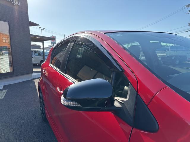 アクア Ｇ　ＧＲスポーツ・１７インチパッケージ　ＥＴＣ　バックカメラ　ナビ　ＴＶ　オートクルーズコントロール　レーンアシスト　衝突被害軽減システム　アルミホイール　オートマチックハイビーム　オートライト　ＬＥＤヘッドランプ　スマートキー（16枚目）