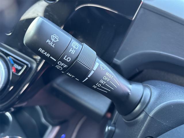 アクア Ｇ　ＧＲスポーツ・１７インチパッケージ　ＥＴＣ　バックカメラ　ナビ　ＴＶ　オートクルーズコントロール　レーンアシスト　衝突被害軽減システム　アルミホイール　オートマチックハイビーム　オートライト　ＬＥＤヘッドランプ　スマートキー（32枚目）