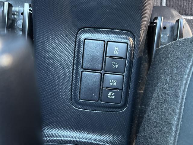 アクア Ｇ　ＧＲスポーツ・１７インチパッケージ　ＥＴＣ　バックカメラ　ナビ　ＴＶ　オートクルーズコントロール　レーンアシスト　衝突被害軽減システム　アルミホイール　オートマチックハイビーム　オートライト　ＬＥＤヘッドランプ　スマートキー（42枚目）