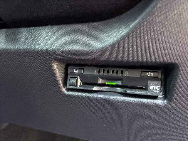 アクア Ｇ　ＧＲスポーツ・１７インチパッケージ　ＥＴＣ　バックカメラ　ナビ　ＴＶ　オートクルーズコントロール　レーンアシスト　衝突被害軽減システム　アルミホイール　オートマチックハイビーム　オートライト　ＬＥＤヘッドランプ　スマートキー（49枚目）