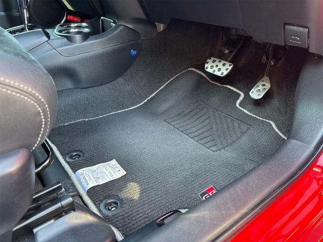 アクア Ｇ　ＧＲスポーツ・１７インチパッケージ　ＥＴＣ　バックカメラ　ナビ　ＴＶ　オートクルーズコントロール　レーンアシスト　衝突被害軽減システム　アルミホイール　オートマチックハイビーム　オートライト　ＬＥＤヘッドランプ　スマートキー（57枚目）