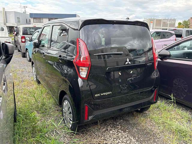 ｅＫワゴン Ｍ　届け出済み未使用車　バックカメラ　クリアランスソナー　レーンアシスト　衝突被害軽減システム　オートライト　キーレスエントリー　アイドリングストップ　電動格納ミラー　シートヒーター　ベンチシート　ＣＶＴ（32枚目）