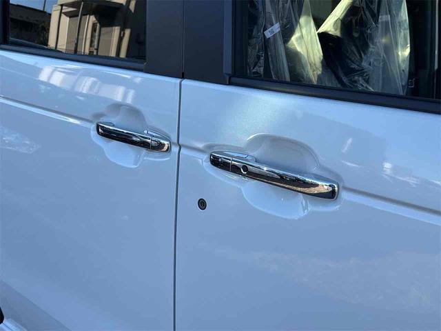 Ｎ－ＢＯＸカスタム ベースグレード　届け出済み未使用車　両側スライド・片側電動　クリアランスソナー　オートクルーズコントロール　レーンアシスト　衝突被害軽減システム　オートライト　ＬＥＤヘッドランプ　スマートキー　シートヒーター（12枚目）