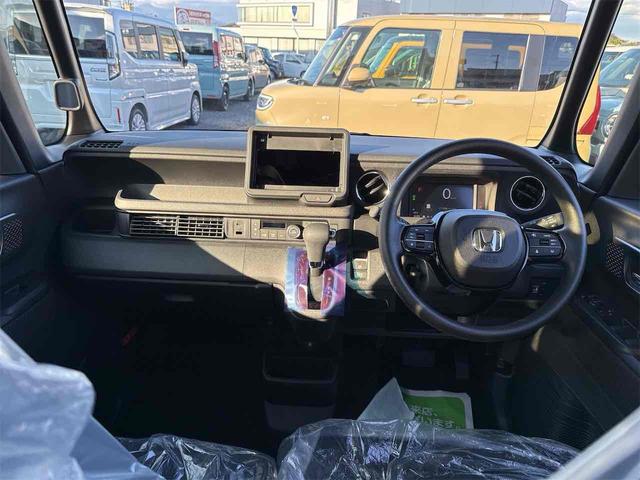 Ｎ－ＢＯＸカスタム ベースグレード　届け出済み未使用車　両側スライド・片側電動　クリアランスソナー　オートクルーズコントロール　レーンアシスト　衝突被害軽減システム　オートライト　ＬＥＤヘッドランプ　スマートキー　シートヒーター（13枚目）