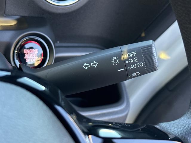 Ｎ－ＢＯＸカスタム ベースグレード　届け出済み未使用車　両側スライド・片側電動　クリアランスソナー　オートクルーズコントロール　レーンアシスト　衝突被害軽減システム　オートライト　ＬＥＤヘッドランプ　スマートキー　シートヒーター（23枚目）