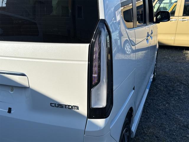 Ｎ－ＢＯＸカスタム ベースグレード　届け出済み未使用車　両側スライド・片側電動　クリアランスソナー　オートクルーズコントロール　レーンアシスト　衝突被害軽減システム　オートライト　ＬＥＤヘッドランプ　スマートキー　シートヒーター（30枚目）
