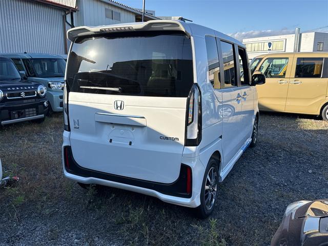 Ｎ－ＢＯＸカスタム ベースグレード　届け出済み未使用車　両側スライド・片側電動　クリアランスソナー　オートクルーズコントロール　レーンアシスト　衝突被害軽減システム　オートライト　ＬＥＤヘッドランプ　スマートキー　シートヒーター（31枚目）