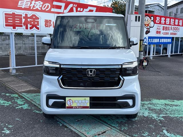 Ｎ－ＢＯＸカスタム ベースグレード　４ＷＤ　届け出済み未使用車　バックカメラ　両側スライド・片側電動　クリアランスソナー　オートクルーズコントロール　レーンアシスト　衝突被害軽減システム　オートライト　ＬＥＤヘッドランプ　スマートキー（4枚目）