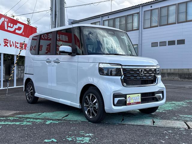 Ｎ－ＢＯＸカスタム ベースグレード　４ＷＤ　届け出済み未使用車　バックカメラ　両側スライド・片側電動　クリアランスソナー　オートクルーズコントロール　レーンアシスト　衝突被害軽減システム　オートライト　ＬＥＤヘッドランプ　スマートキー（7枚目）