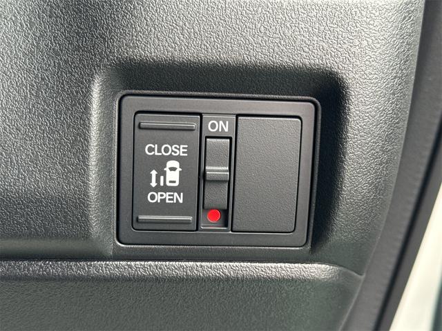 Ｎ－ＢＯＸカスタム ベースグレード　４ＷＤ　届け出済み未使用車　バックカメラ　両側スライド・片側電動　クリアランスソナー　オートクルーズコントロール　レーンアシスト　衝突被害軽減システム　オートライト　ＬＥＤヘッドランプ　スマートキー（25枚目）