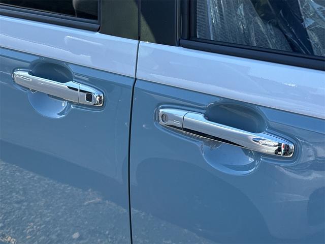 ムーヴキャンバス ストライプスＧ　４ＷＤ　両側電動スライドドア　クリアランスソナー　衝突被害軽減システム　オートライト　ＬＥＤヘッドランプ　スマートキー　アイドリングストップ　電動格納ミラー　シートヒーター　ベンチシート　ＣＶＴ（12枚目）