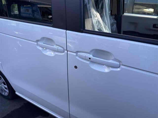 Ｎ－ＢＯＸ ベースグレード　届け出済み未使用車　バックカメラ　両側スライド・片側電動　クリアランスソナー　オートクルーズコントロール　レーンアシスト　衝突被害軽減システム　ＬＥＤヘッドランプ　スマートキー　アイドリングストップ（10枚目）
