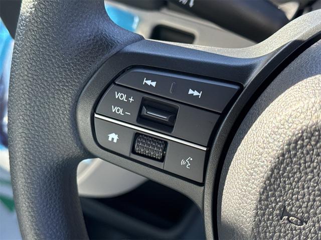 Ｎ－ＢＯＸ ベースグレード　届け出済み未使用車　バックカメラ　両側スライド・片側電動　クリアランスソナー　オートクルーズコントロール　レーンアシスト　衝突被害軽減システム　オートライト　ＬＥＤヘッドランプ　スマートキー（19枚目）