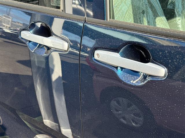 タント Ｌ　届け出済み未使用車　バックカメラ　両側スライドドア　クリアランスソナー　レーンアシスト　衝突被害軽減システム　オートライト　ＬＥＤヘッドランプ　スマートキー　アイドリングストップ　電動格納ミラー（12枚目）