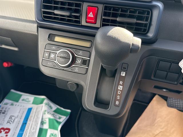 タント Ｌ　届け出済み未使用車　バックカメラ　両側スライドドア　クリアランスソナー　レーンアシスト　衝突被害軽減システム　オートライト　ＬＥＤヘッドランプ　スマートキー　アイドリングストップ　電動格納ミラー（16枚目）