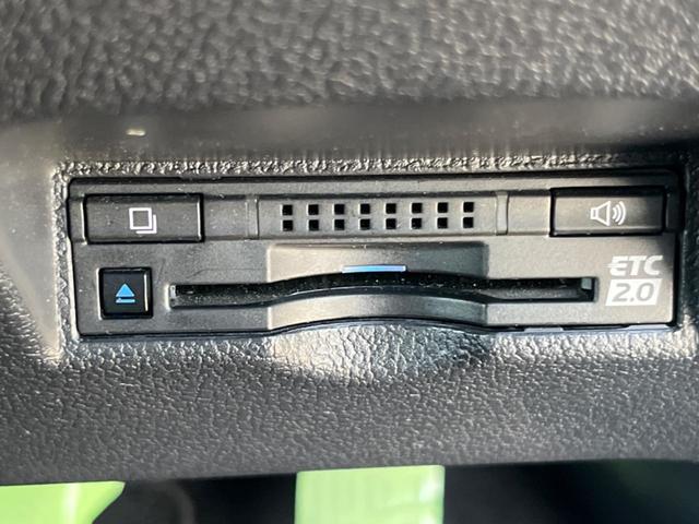 プリウスＰＨＶ Ｓナビパッケージ　セーフティセンス　メーカー純正ナビ　Ｂｌｕｅｔｏｏｔｈ接続　ドライブレコーダー　ビルトインＥＴＣ　スマートキー　ＬＥＤヘッドライト　クルーズコントロール　ステアリングヒーター　シートヒーター（6枚目）