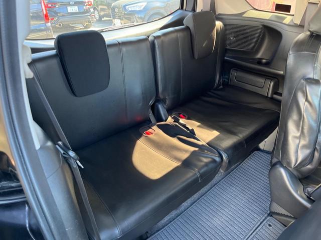 フリードハイブリッド ジャストセレクション フリップダウンモニター 助手席側パワースライドドア 純正ナビ バックカメラ ドライブレコーダー ETC スマートキー オートライト オートエアコン クルーズコントロール HIDヘッドライト(10枚目)