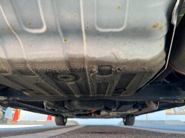 フリードハイブリッド ジャストセレクション フリップダウンモニター 助手席側パワースライドドア 純正ナビ バックカメラ ドライブレコーダー ETC スマートキー オートライト オートエアコン クルーズコントロール HIDヘッドライト(20枚目)