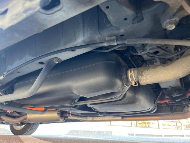 フリードハイブリッド ジャストセレクション フリップダウンモニター 助手席側パワースライドドア 純正ナビ バックカメラ ドライブレコーダー ETC スマートキー オートライト オートエアコン クルーズコントロール HIDヘッドライト(24枚目)