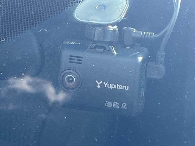 プリウス Ｓ　４ＷＤ　セーフティセンス　レーダークルーズコントロール　純正ナビ　Ｂｌｕｅｔｏｏｔｈ接続　バックカメラ　スマートキー　ドライブレコーダー　ＥＴＣ　ＬＥＤヘッドライト　オートライト　オートエアコン（35枚目）