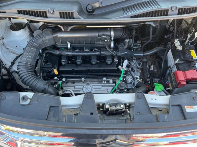 ソリオ G 4WD セーフティサポート 助手席側パワースライドドア 純正ナビ Bluetooth接続 バックカメラ コーナーセンサー スマートキー ドライブレコーダー 運転席側スライドドアクローザー(18枚目)