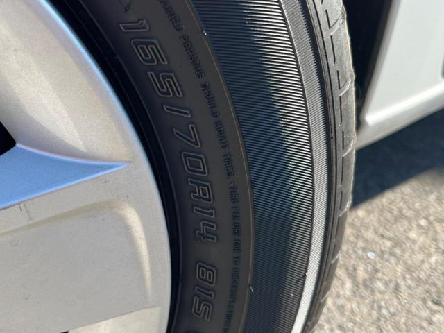 ソリオ G 4WD セーフティサポート 助手席側パワースライドドア 純正ナビ Bluetooth接続 バックカメラ コーナーセンサー スマートキー ドライブレコーダー 運転席側スライドドアクローザー(31枚目)