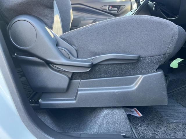 ソリオ G 4WD セーフティサポート 助手席側パワースライドドア 純正ナビ Bluetooth接続 バックカメラ コーナーセンサー スマートキー ドライブレコーダー 運転席側スライドドアクローザー(49枚目)