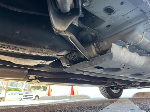 エクストレイル 20Xi ハイブリッド プロパイロット インテリジェントエマージェンシーブレーキ アラウンドビューモニター 純正ナビ Bluetooth接続 リモコンオートバックドア スマートキー LEDヘッドライト シルバールーフレール(22枚目)