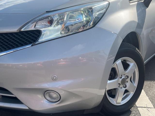 ノート X FOUR 4WD エマージェンシーブレーキ アラウンドビューモニター 純正ナビ Bluetooth接続 インテリジェントキー オートライト 車線逸脱警報 オートエアコン プライバシーガラス 横滑り防止装置(12枚目)