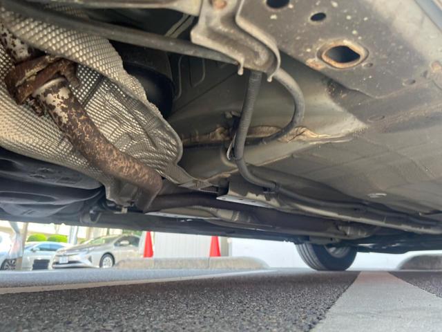 ノート X FOUR 4WD エマージェンシーブレーキ アラウンドビューモニター 純正ナビ Bluetooth接続 インテリジェントキー オートライト 車線逸脱警報 オートエアコン プライバシーガラス 横滑り防止装置(21枚目)