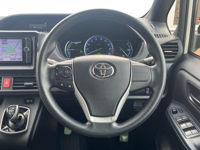 ヴォクシー ハイブリッドX 助手席側パワースライドドア 純正ナビ Bluetooth接続 バックカメラ ビルトインETC スマートキー 運転席側スライドドアイージークローザー LEDヘッドライト オートエアコン(12枚目)