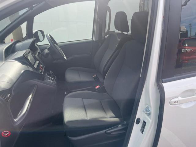 ヴォクシー ハイブリッドX 助手席側パワースライドドア 純正ナビ Bluetooth接続 バックカメラ ビルトインETC スマートキー 運転席側スライドドアイージークローザー LEDヘッドライト オートエアコン(47枚目)