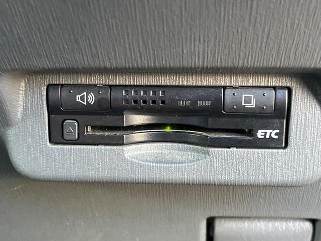 プリウスアルファ Ｇ　ナビゲーション　バックカメラ　後席モニター　後席モニター　ＥＴＣ　キーレス　クルーズコントロール　電動格納ミラー　オートエアコン　Ｂｌｕｅｔｏｏｔｈ　オートライト（6枚目）