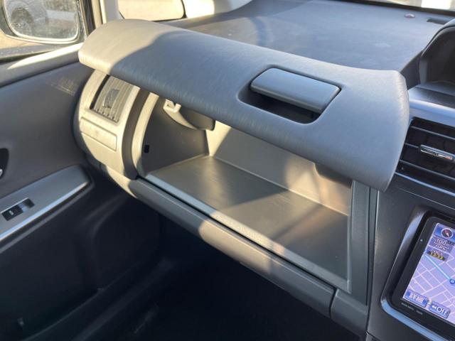 プリウスアルファ Ｇ　ナビゲーション　バックカメラ　後席モニター　後席モニター　ＥＴＣ　キーレス　クルーズコントロール　電動格納ミラー　オートエアコン　Ｂｌｕｅｔｏｏｔｈ　オートライト（57枚目）