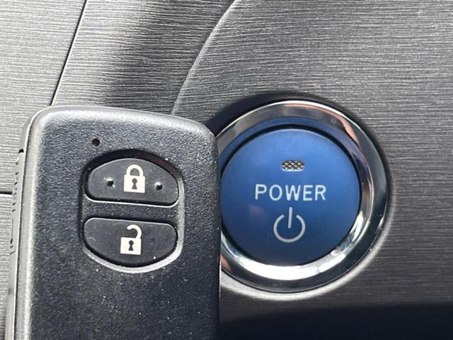 プリウス S 純正SDナビ スマートキー HIDヘッド ビルトインETC オートライト オートエアコン Bluetooth CD 地デジ クリアレンズリアコンビネーションランプ(5枚目)