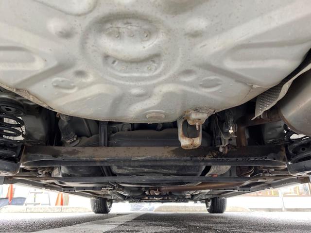 プリウス S 純正SDナビ スマートキー HIDヘッド ビルトインETC オートライト オートエアコン Bluetooth CD 地デジ クリアレンズリアコンビネーションランプ(19枚目)