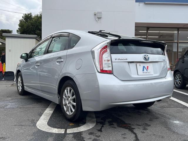 プリウス S 純正SDナビ スマートキー HIDヘッド ビルトインETC オートライト オートエアコン Bluetooth CD 地デジ クリアレンズリアコンビネーションランプ(28枚目)