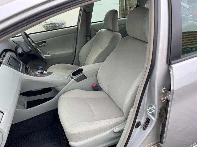 プリウス S 純正SDナビ スマートキー HIDヘッド ビルトインETC オートライト オートエアコン Bluetooth CD 地デジ クリアレンズリアコンビネーションランプ(43枚目)