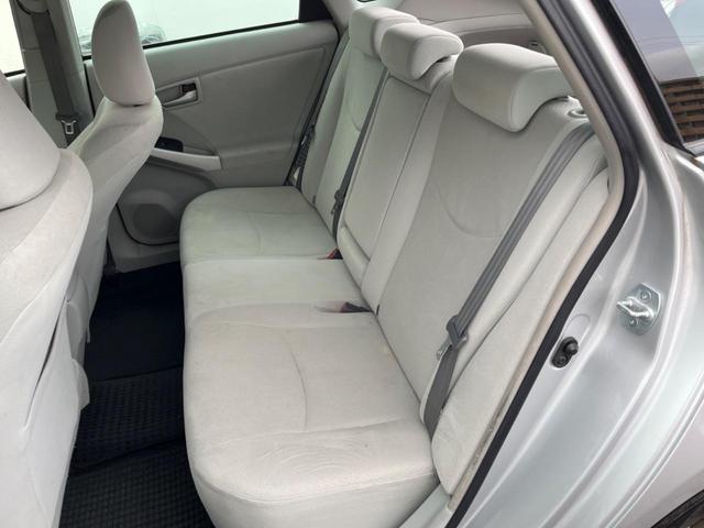 プリウス S 純正SDナビ スマートキー HIDヘッド ビルトインETC オートライト オートエアコン Bluetooth CD 地デジ クリアレンズリアコンビネーションランプ(44枚目)