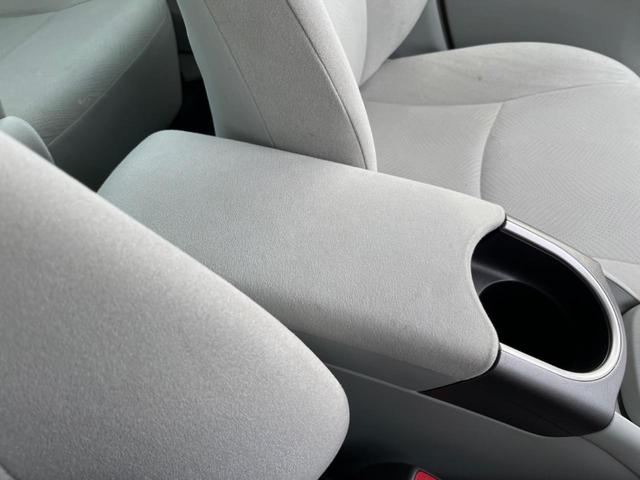 プリウス S 純正SDナビ スマートキー HIDヘッド ビルトインETC オートライト オートエアコン Bluetooth CD 地デジ クリアレンズリアコンビネーションランプ(53枚目)