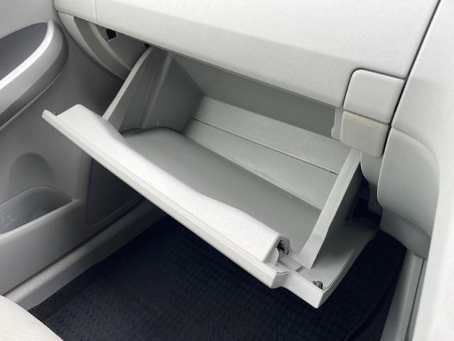 プリウス S 純正SDナビ スマートキー HIDヘッド ビルトインETC オートライト オートエアコン Bluetooth CD 地デジ クリアレンズリアコンビネーションランプ(55枚目)