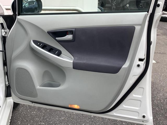 プリウス Ｓ　ＬＥＤエディション　サンルーフ　アルパイン大画面ナビ　バックカメラ　スマートキー　ＥＴＣ　ＬＥＤヘッドライト　オートライト　オートエアコン　リアスポイラー（57枚目）