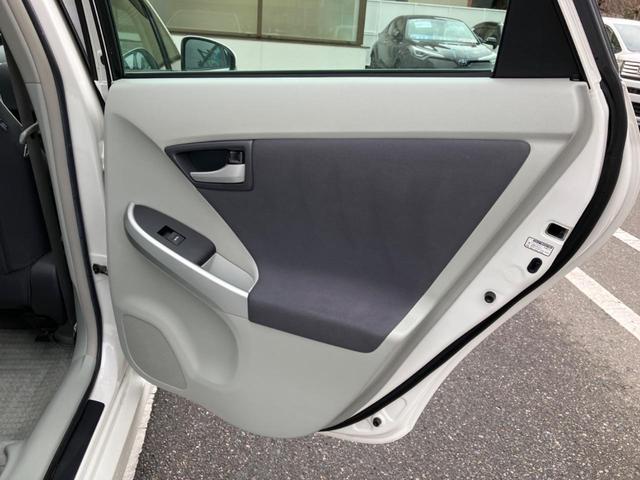 プリウス Ｓ　ＬＥＤエディション　サンルーフ　アルパイン大画面ナビ　バックカメラ　スマートキー　ＥＴＣ　ＬＥＤヘッドライト　オートライト　オートエアコン　リアスポイラー（59枚目）